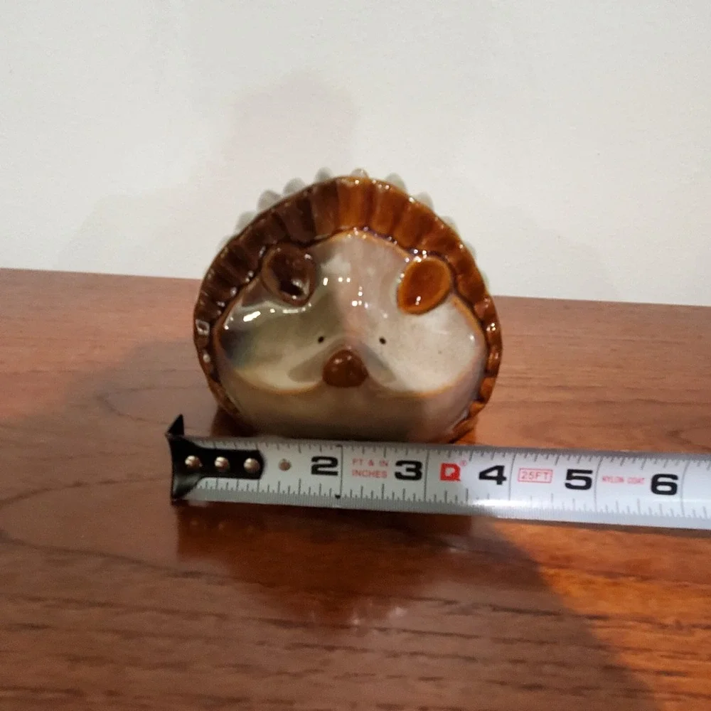 Mayrich Company ceramic‎ hedgehog tealight candle holder, no chips or cracks